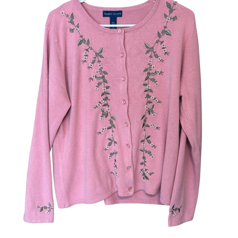 Embroidered Swester Size Large - Picture 2 of 3